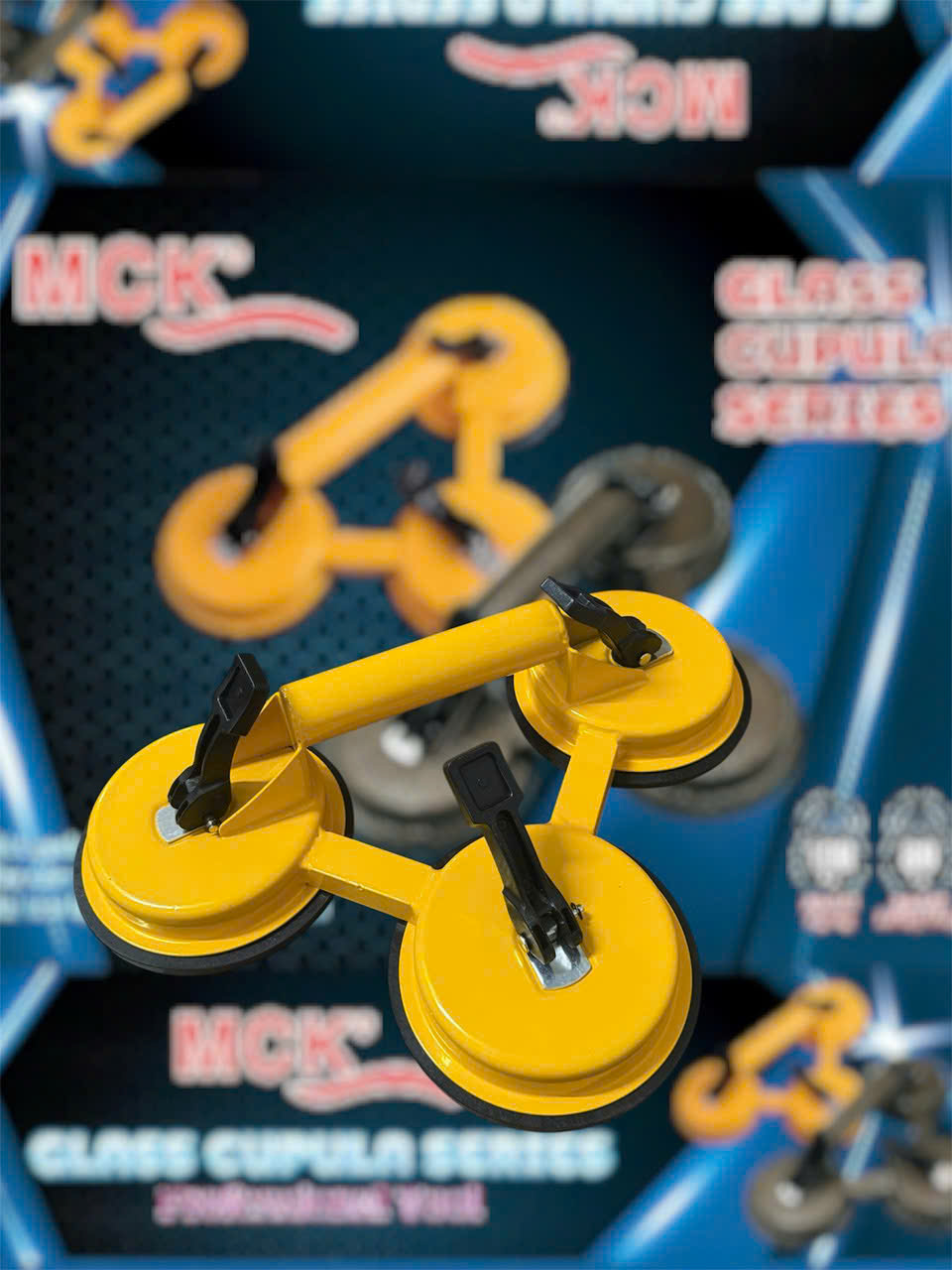 Hít Kính , Gạch Men